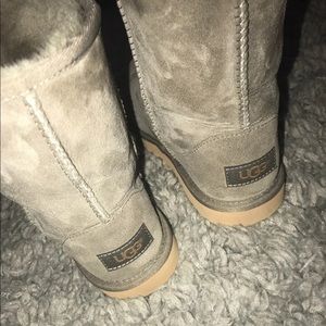Uggs size 3 in kids (fits a 5/6 in women’s)